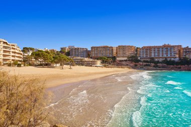 Tarragona 'daki Salou Platja Capellan plajı.