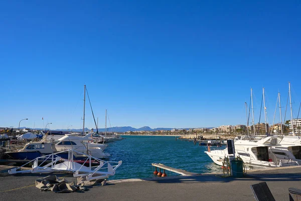 Salou zeehaven marina in Tarragona van Catalonië — Stockfoto