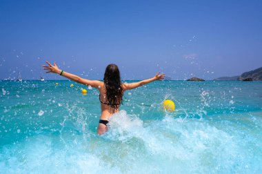 Ibiza plaj kız Balear su sıçrayan