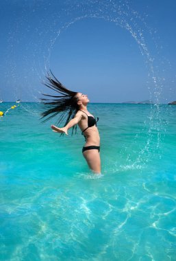 Balear ibiza plaj kız su saç çevirmek