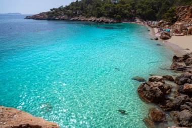 Balear'da Ibiza Cala Salada ve Saladeta