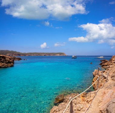 Cala Xuclar Sant Joan Balearics içinde Ibiza