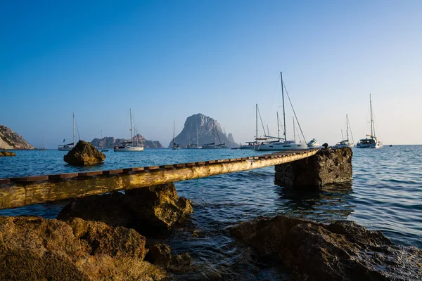 Ibiza cala d hort mit es vedra Inselchen Sonnenuntergang — Stockfoto