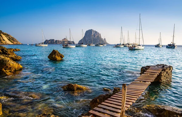 Ibiza cala d 'Hort с закатом острова Ведра — стоковое фото