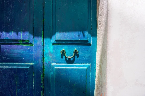 Ibiza Eivissa downtown Dalt Vila blue door — Stockfoto