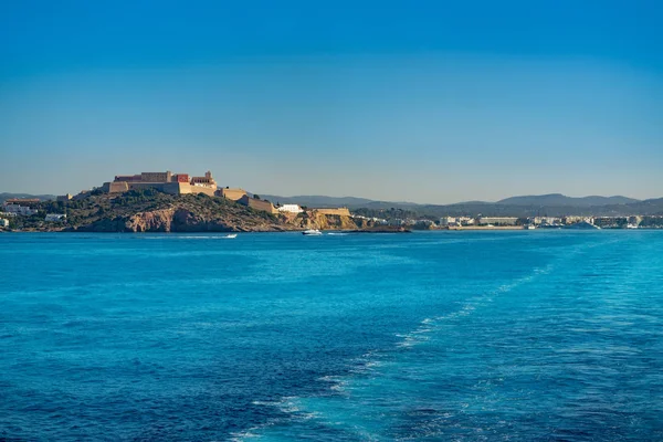 Château d'Ibiza Eivissa et skyline dans les Baléares — Photo