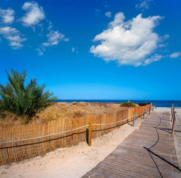 Ibiza Playa d en Bossa strand in Balearen — Stockfoto