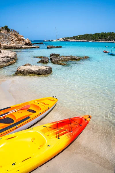 Ibiza Portinatx Arenal Petit playa en Baleares —  Fotos de Stock