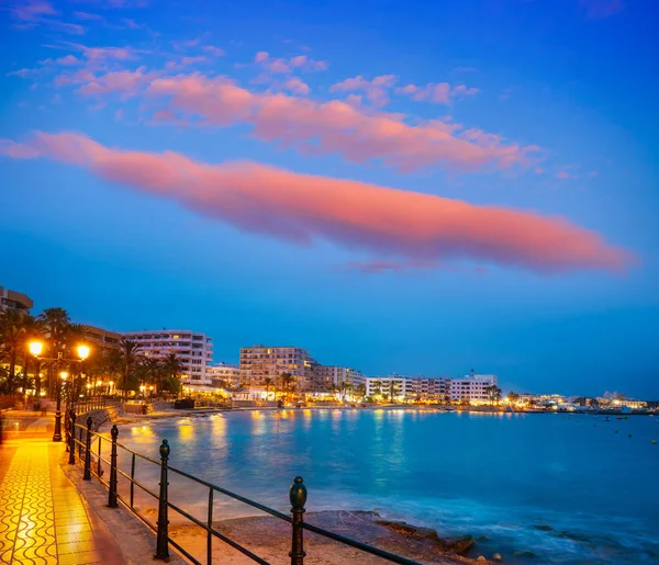 Santa Eulalia z Ibíské pláže Sunset v Balearics — Stock fotografie