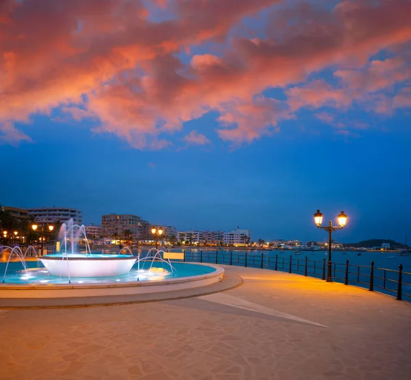 Santa Eulália de Ibiza praia pôr do sol em Baleares — Fotografia de Stock