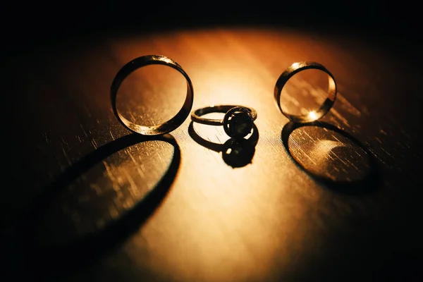 Anéis Casamento Bonitos Uma Boa Luz — Fotografia de Stock