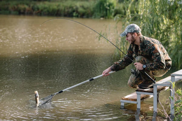 Fishing River Fisherman Fishing Rod River Bank Man Fisherman Catches — Stock Photo, Image