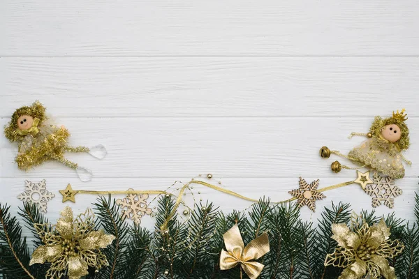 Tannenbaum Mit Dekoration Und Glitzern Auf Holzgrund Weihnachten Hintergrund Auf — Stockfoto