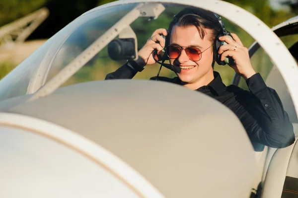 Young Pilot Preparing Take Private Plane — Stock Photo, Image