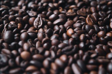 Kavrulmuş kahve çekirdekleri..