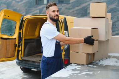 Teslimat, lojistik yönetimi ve verimli dağıtım için mal yönetimi için kurye düzenleme paketleri