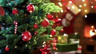 Süslü Noel ağacı