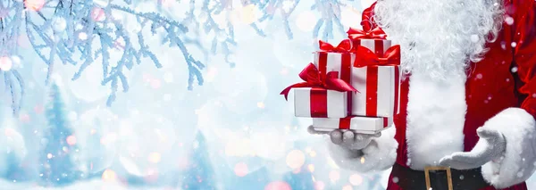 Boże Narodzenie prezent od Świętego Mikołaja — Zdjęcie stockowe