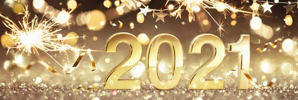 Šťastný Nový Rok2021 Zlaté Pozadí Sparklers Confetti — Stock fotografie