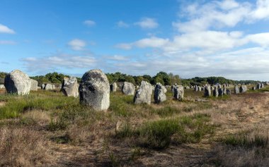 Carnac (Morbihan, Fransa megalitik sitesi)