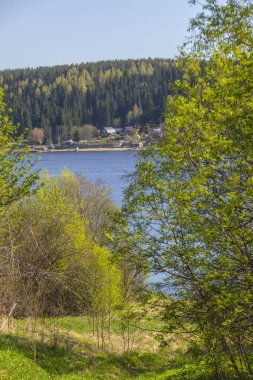 Eski Rus şehir nehir kıyısında