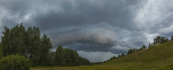 Black storm cloud in the sky — Stock Photo, Image