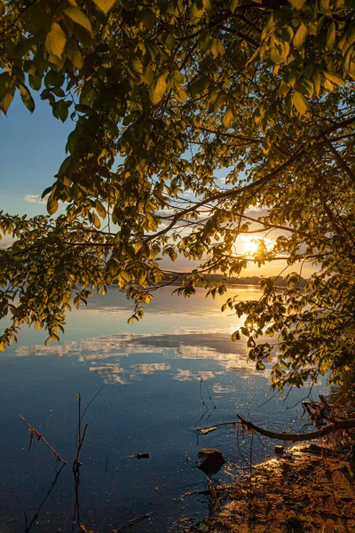 Por do sol sobre o rio Volga — Fotografia de Stock