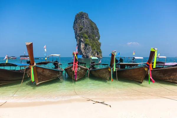 Hagyományos Hajók Railey Beach Thaiföld Krabi Régióban — Stock Fotó