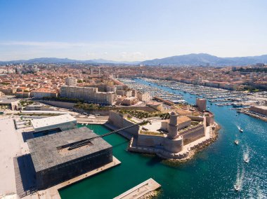 Marsilya pier - Vieux Port, Saint Jean kale ve Güney Fransa içinde mucem havadan görünümü