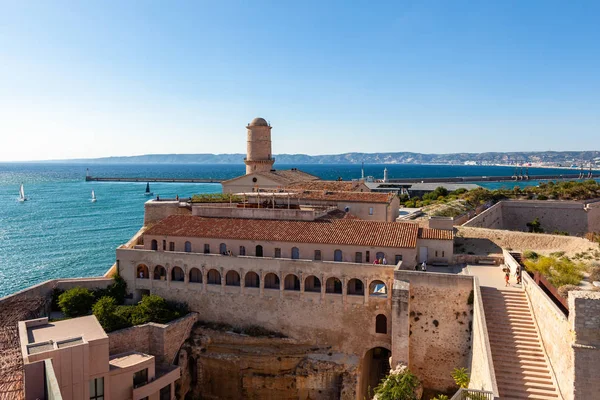 Vista Del Muelle Marsella Castillo Fort Saint Jean Sur Francia — Foto de Stock