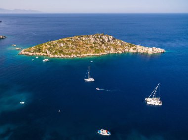 Yunanistan 'ın Zakynthos (Zante) adasındaki Agios Nikolaos kentinin hava manzarası