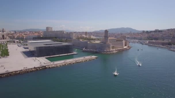 Oklassificerade Drönarvyer Över Marseille Pier Vieux Port Saint Jean Castle — Stockvideo
