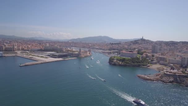 Oklassificerade Drönarvyer Över Marseille Pier Vieux Port Saint Jean Castle — Stockvideo