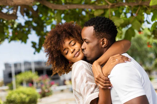 10 Emotional Needs of Men in Relationships