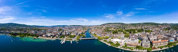 Panoramautsikt över staden Zürich stad i Schweiz — Stockfoto