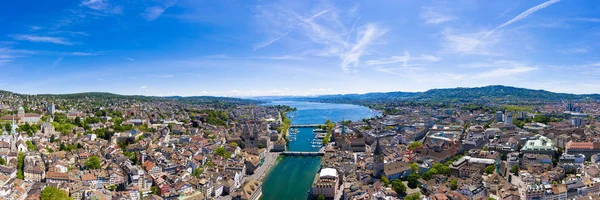 Vista aérea panorâmica da cidade de Zurique, na Suíça — Fotografia de Stock