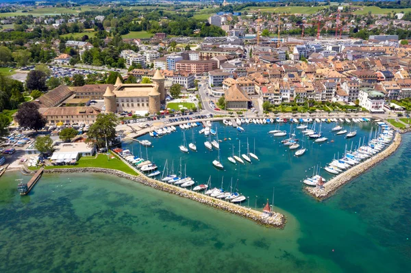 Aerial view of Morges castle in the border of the Leman Lake in — Stock Photo, Image