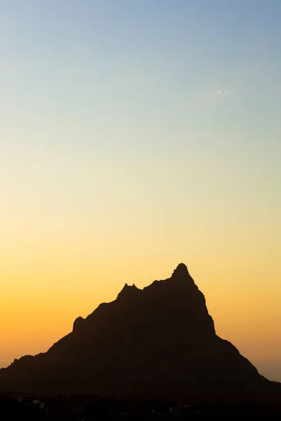 Brianda mount in Rebeirao Manuel at sunset in Santiago island in — Stock Photo, Image