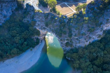 Ardeche cany Vallon Pont D'arc Narural kemer havadan görünümü