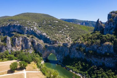 Ardeche cany Vallon Pont D'arc Narural kemer havadan görünümü