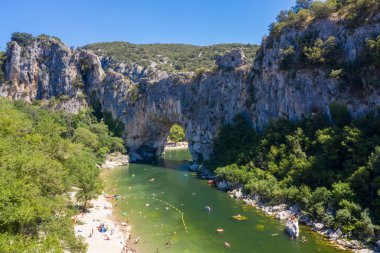 Ardeche cany Vallon Pont D'arc Narural kemer havadan görünümü