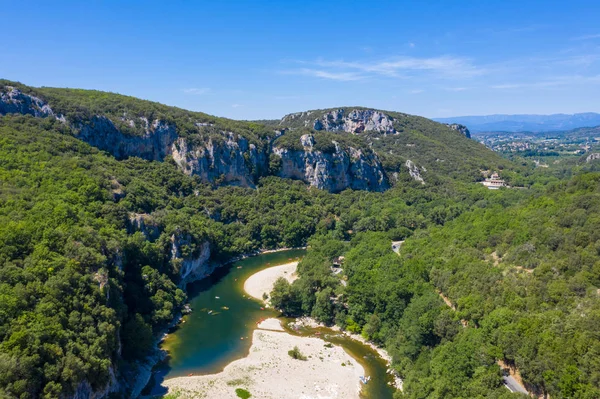 Vista aérea del arco narural en Vallon Pont D 'arc en Ardeche jalá — Foto de Stock