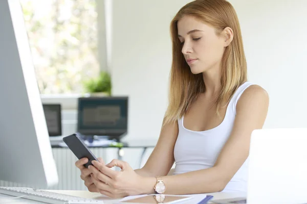 Beautiful Young Businesswoman Text Messaging Someone Her Mobile Phone While — Stock Photo, Image