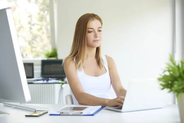 Attractive Young Businesswoman Typing Laptop Keyboard Working New Project — Stock Photo, Image