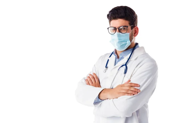 Tiro Recortado Médico Masculino Usando Máscara Facial Enquanto Estava Fundo — Fotografia de Stock