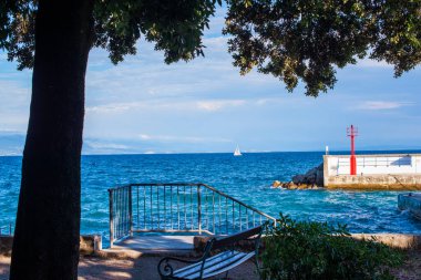 Deniz kenarındaki güzel manzara.