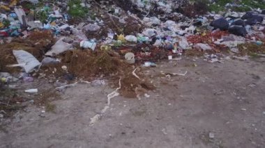 çeşitli çöp yığını