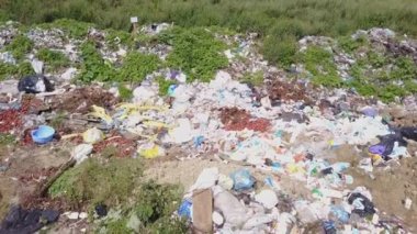 çeşitli çöp yığını