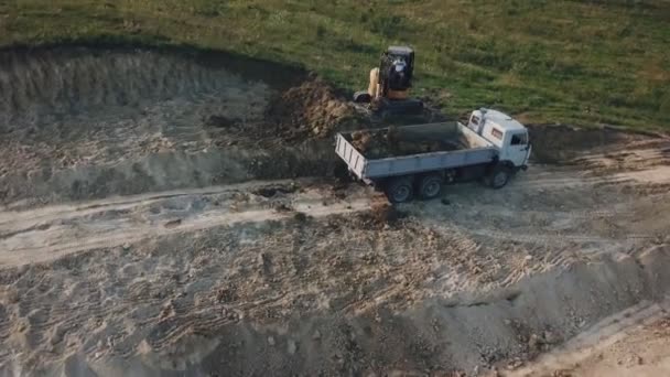 Graafmachine werk van hoogte — Stockvideo