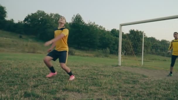 Formação de jogadores de futebol — Vídeo de Stock